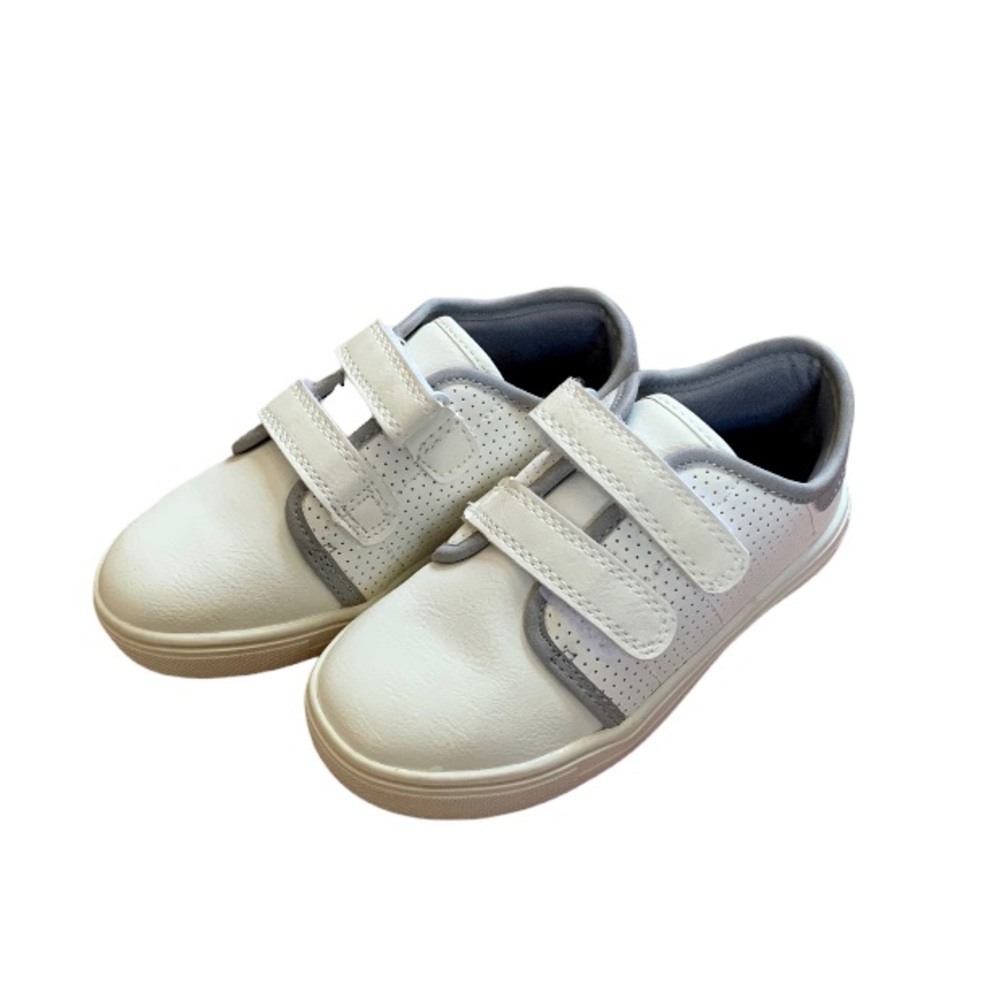 NWOT Carters tennis shoes toddler size 11
